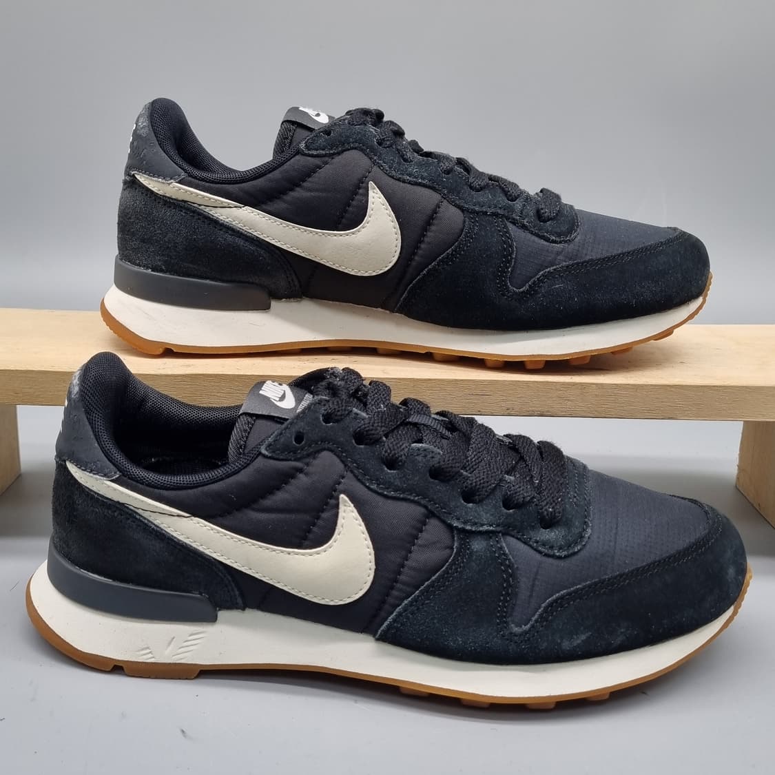 나이키 인터내셔널리스트 블랙 여성운동화235 상품이미지1