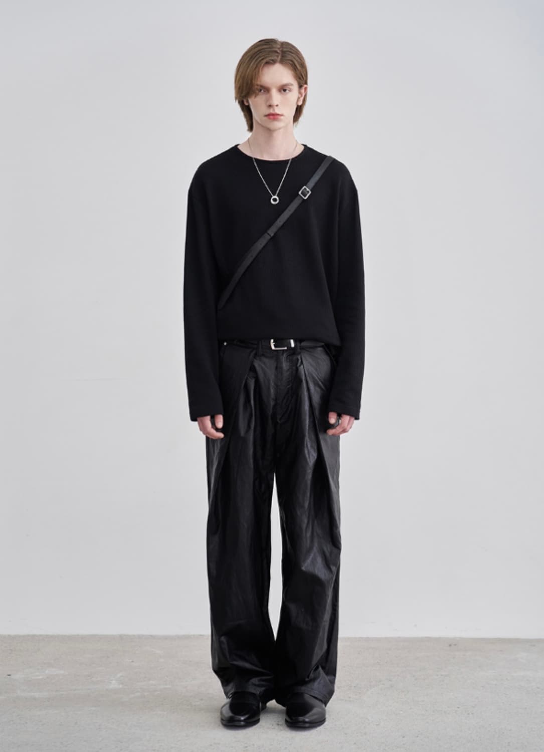 레더리 패더 미니 크로스백 상품이미지3