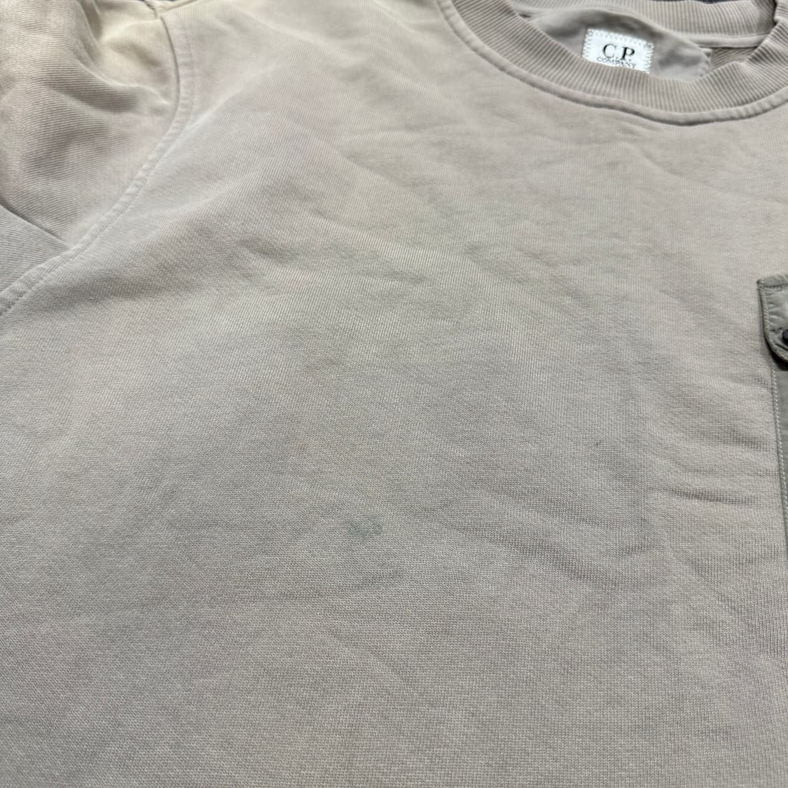 CP컴퍼니 포켓 나일론 워싱 맨투맨 매장판 상품이미지8