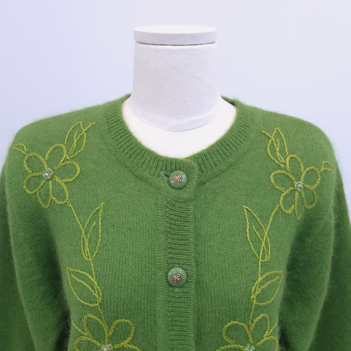 Leece 플라워 자수 울 니트 가디건 상품이미지2