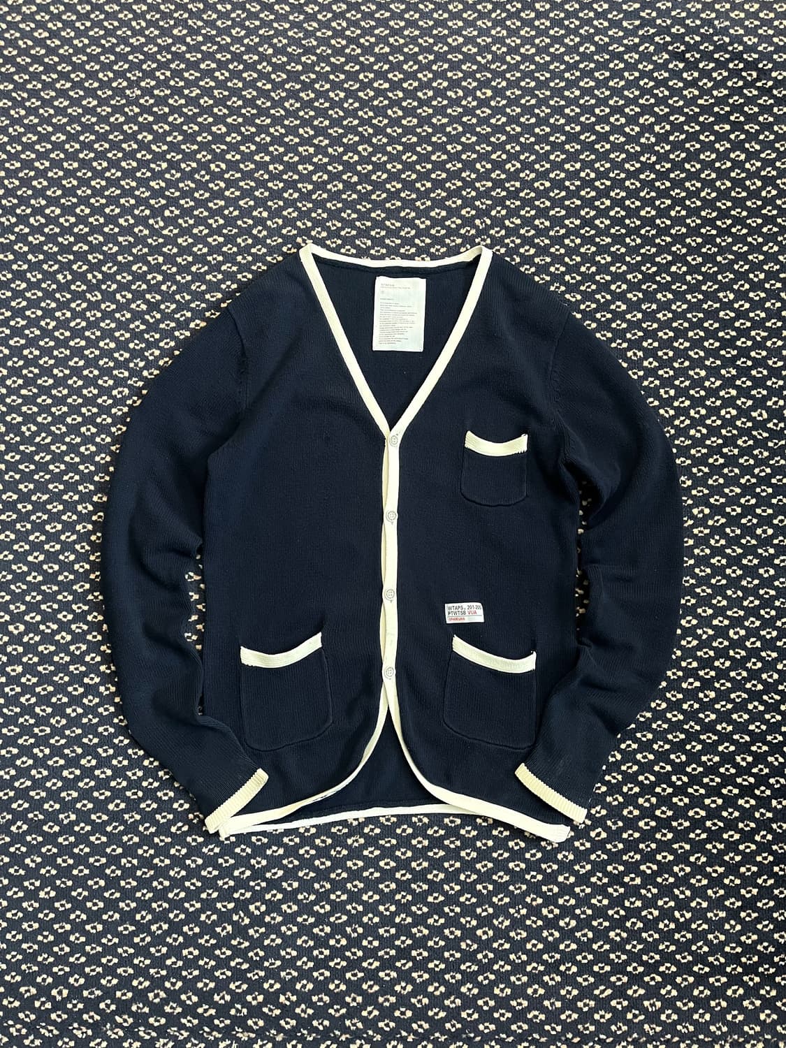 더블탭스 파이핑 가디건 상품이미지1