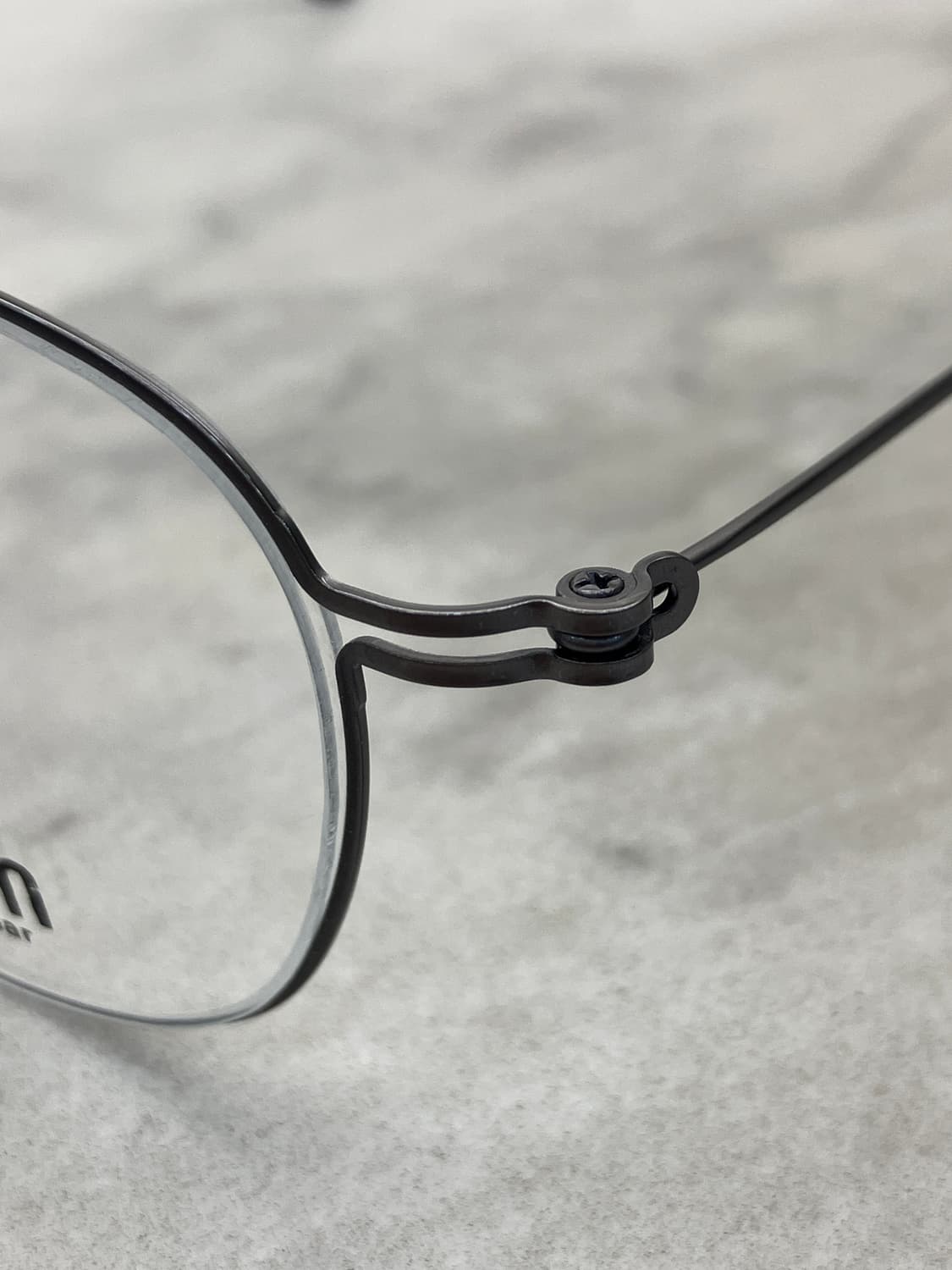 흄 HUM 실버 소프트 스퀘어 역산각 메탈테 안경 상품이미지8