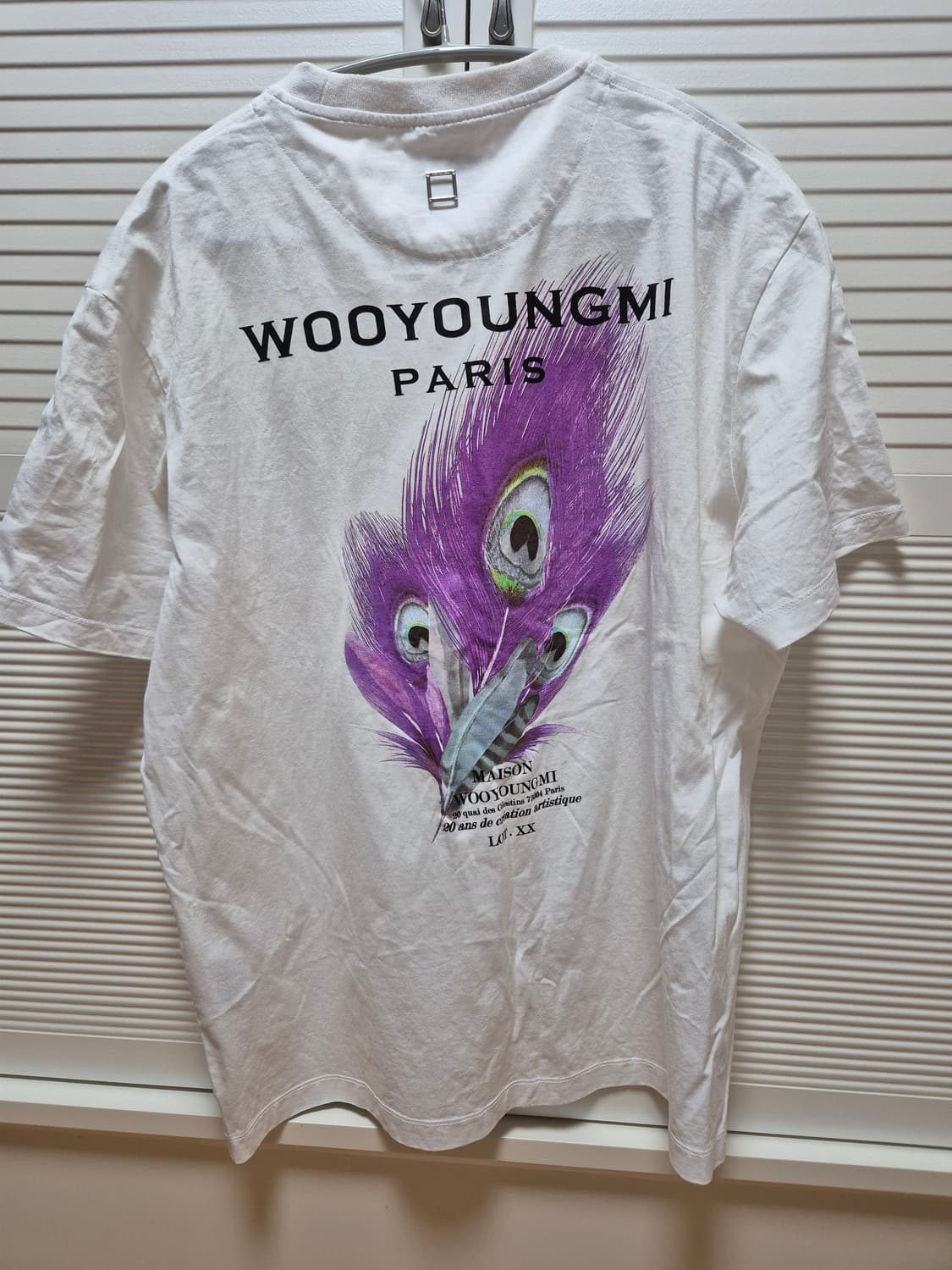 우영미 깃털 백로고 반팔 화이트 48 사이즈 L 상품이미지1