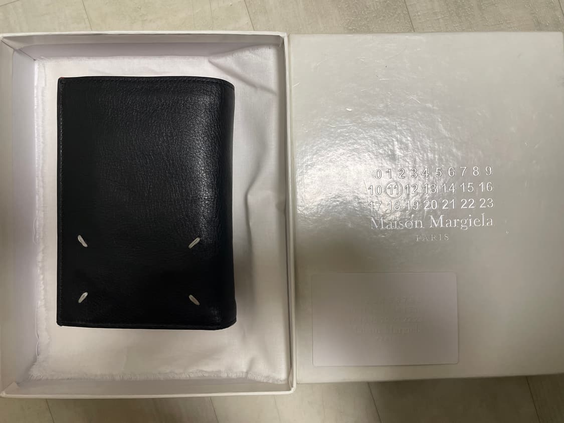 메종 마르지엘라 레드 블랙 중지갑 상품이미지1