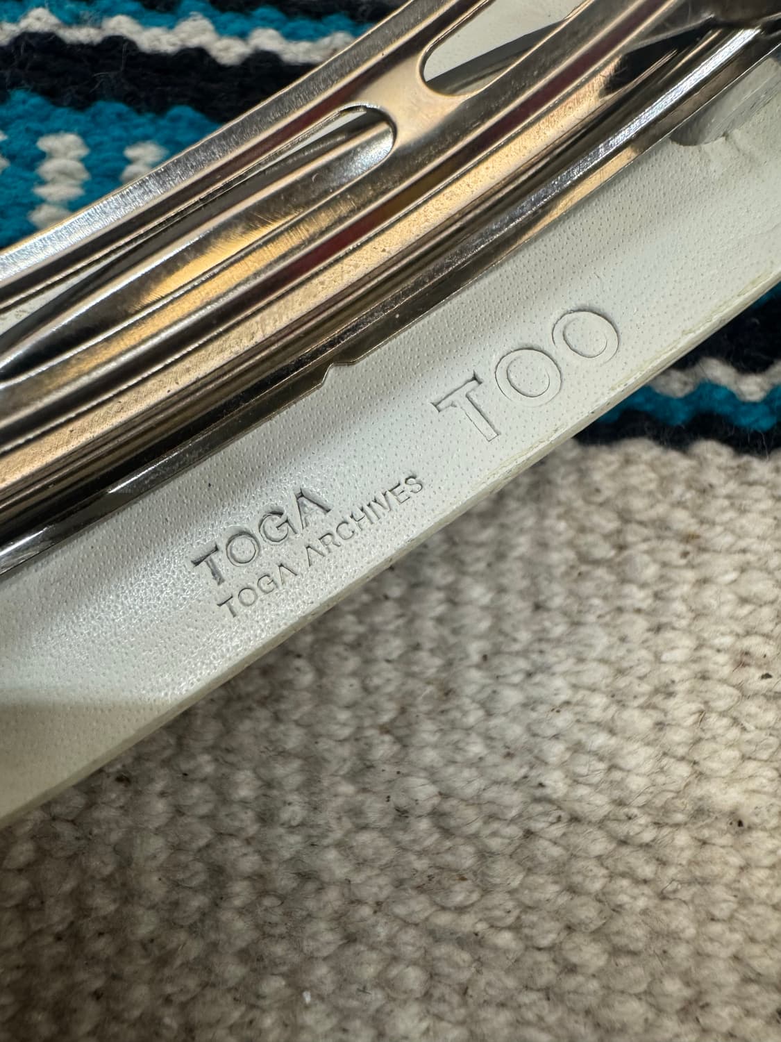 [OS] 토가 아카이브 메탈릭 레더 헤어클립 상품이미지6