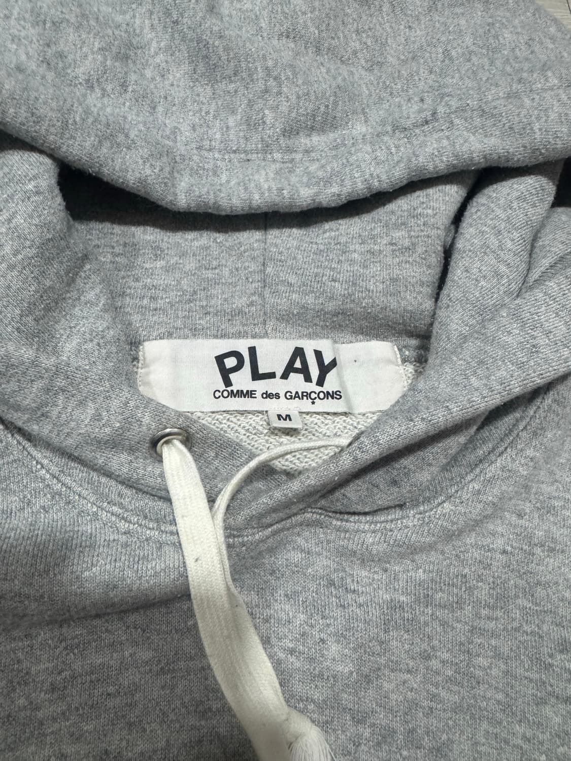 꼼데가르송 플레이 레드와펜 후드티 M 상품이미지2