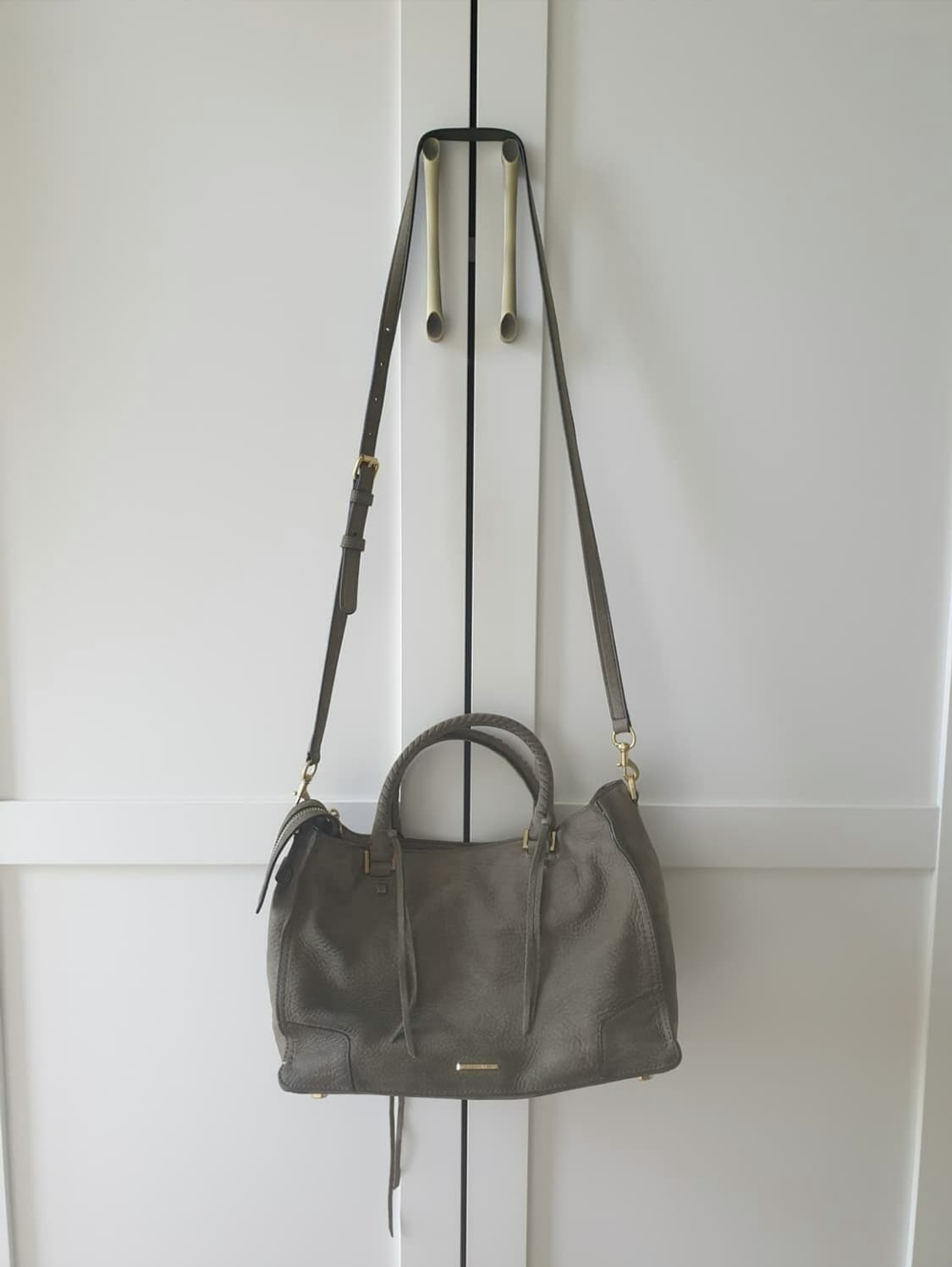 레베카밍코프 레간사첼 스웨이드백 상품이미지2