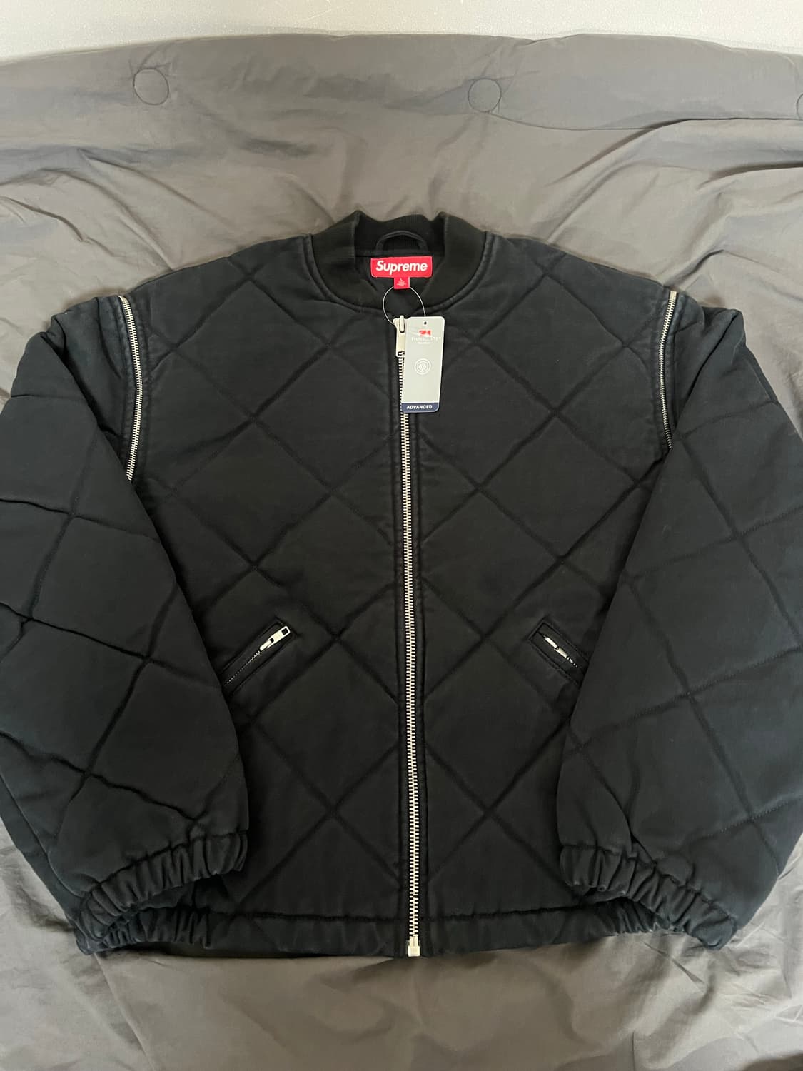 (L) 정가47 슈프림 퀼티드 봄버 블랙 새상품 25FW  상품이미지3
