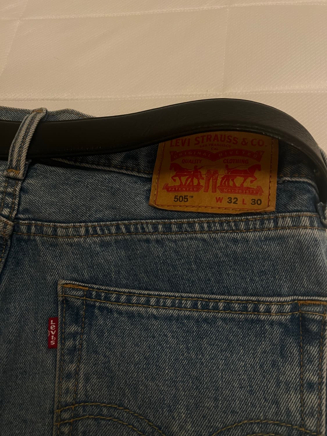 [32] Joshua Jamal geometry levis 버뮤다 상품이미지2