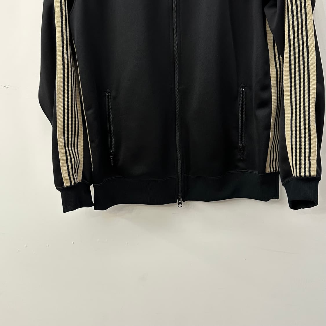 니들스 lhp 트랙자켓 XL사이즈  상품이미지3