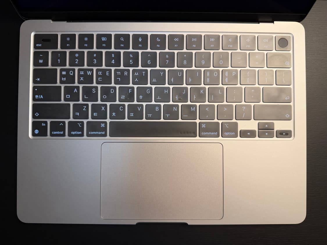 맥북 에어 M2 13인치 (상태 최상) 상품이미지3