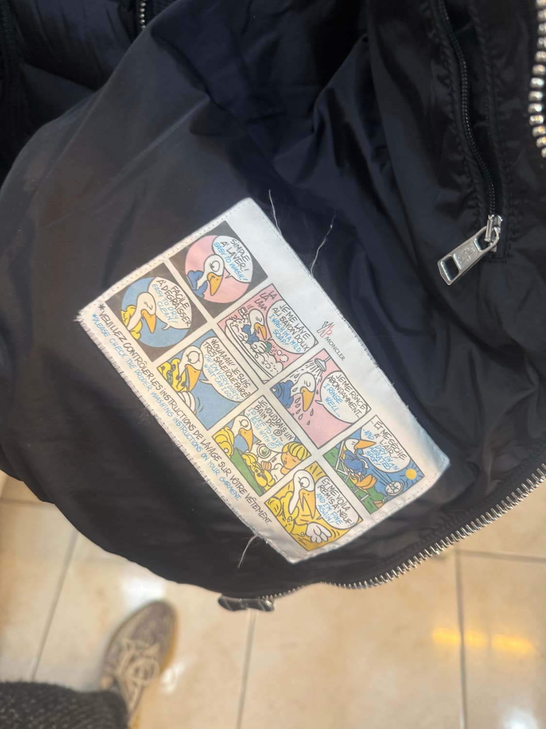 3/100-105/21fw 정품 몽클레어 아미오 패딩 팝니다 상품이미지6