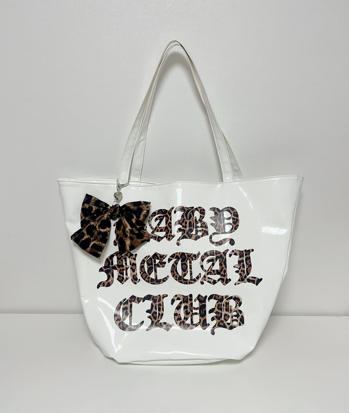 베이비메탈클럽 에나멜 백 화이트 상품이미지1