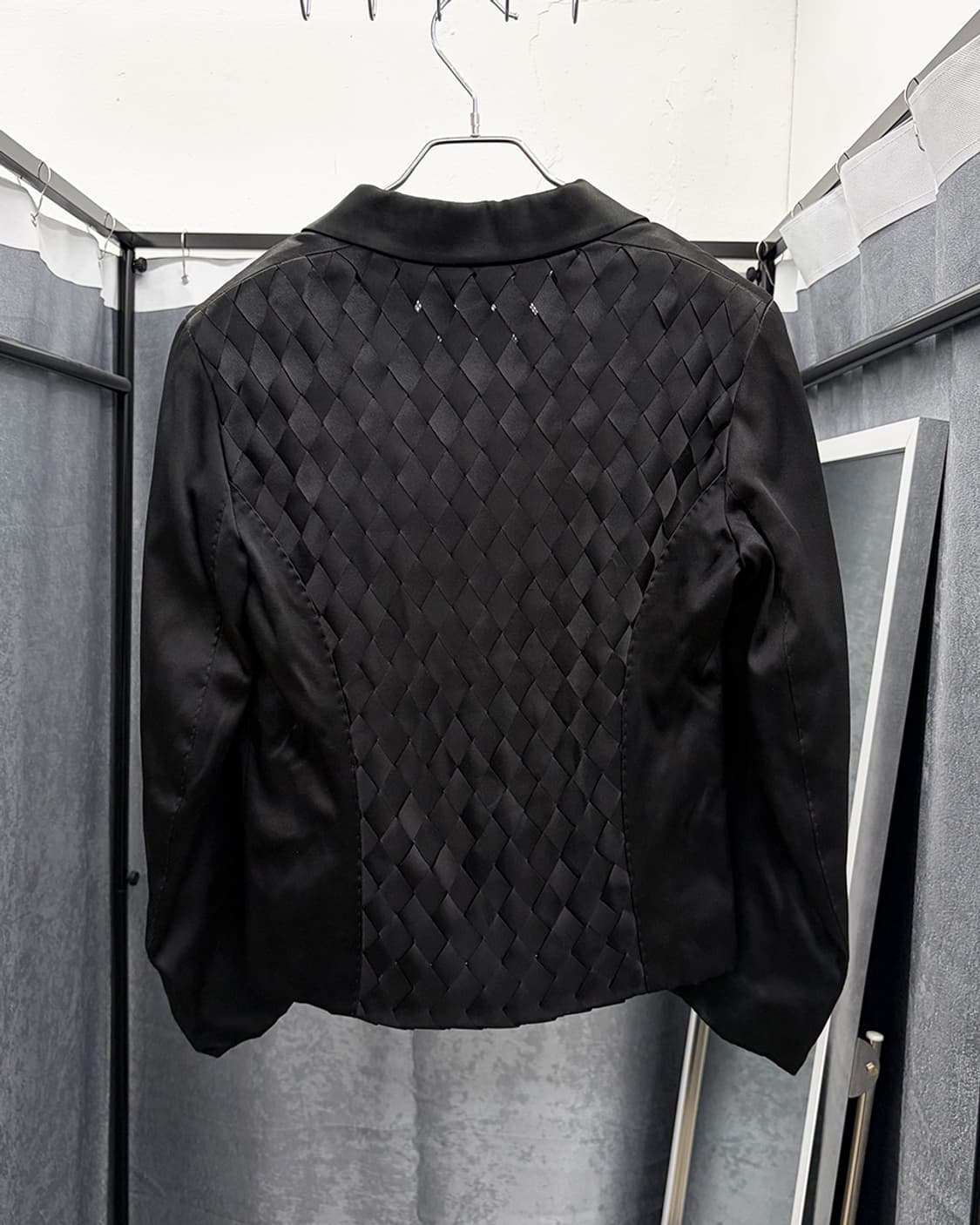 안토니오 베라르디 우븐 백 새틴 자켓 상품이미지1