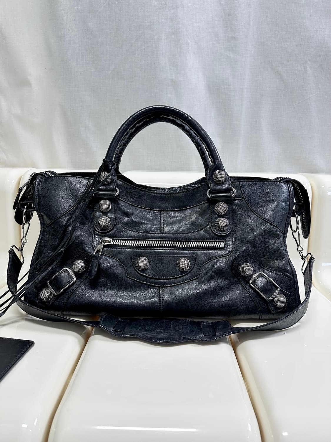 [A 정품] 발렌시아가 시티 모터백 파트타임 블랙 상품이미지1