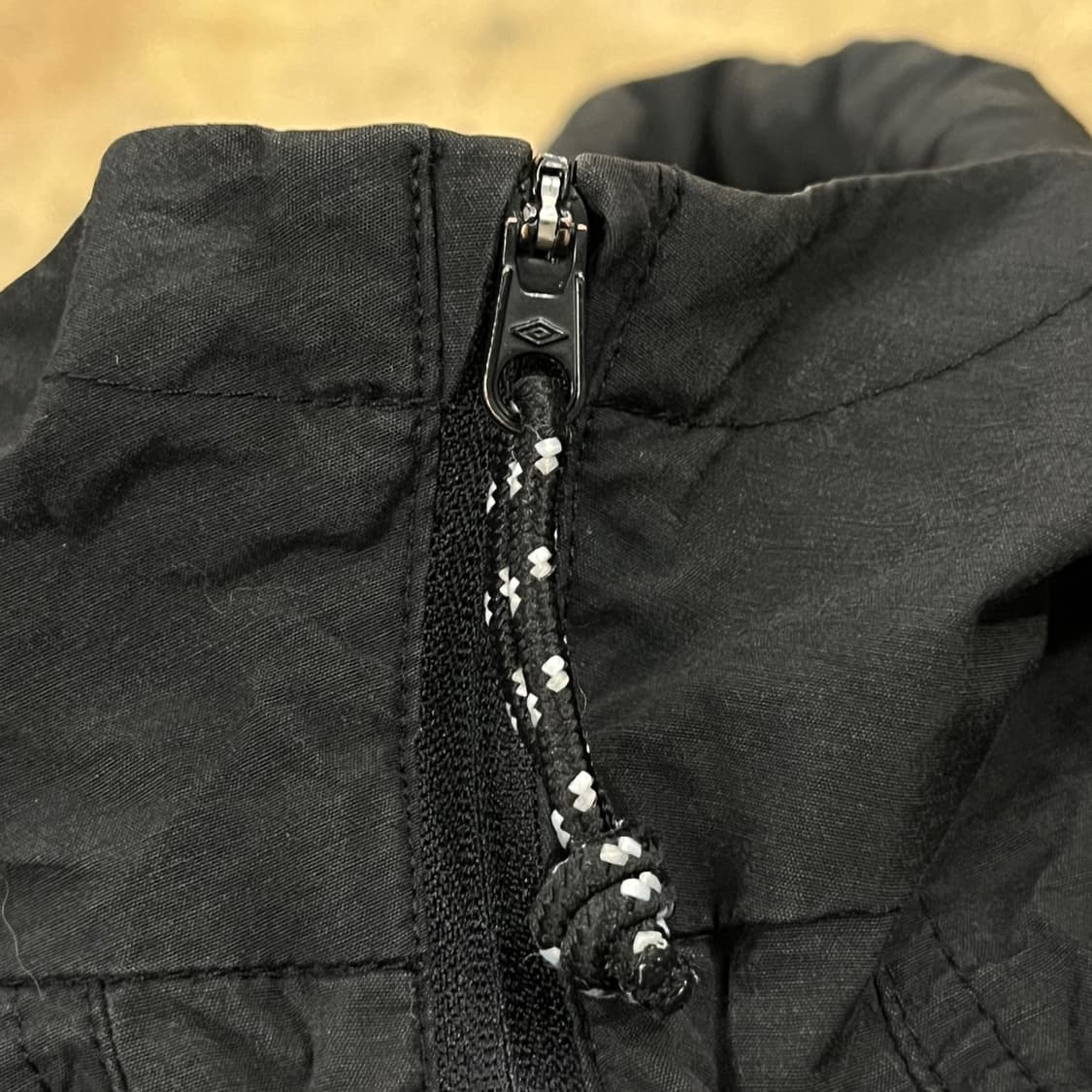 [정품/105] 엄브로 후드 바람막이 블랙화이트 b16 상품이미지7