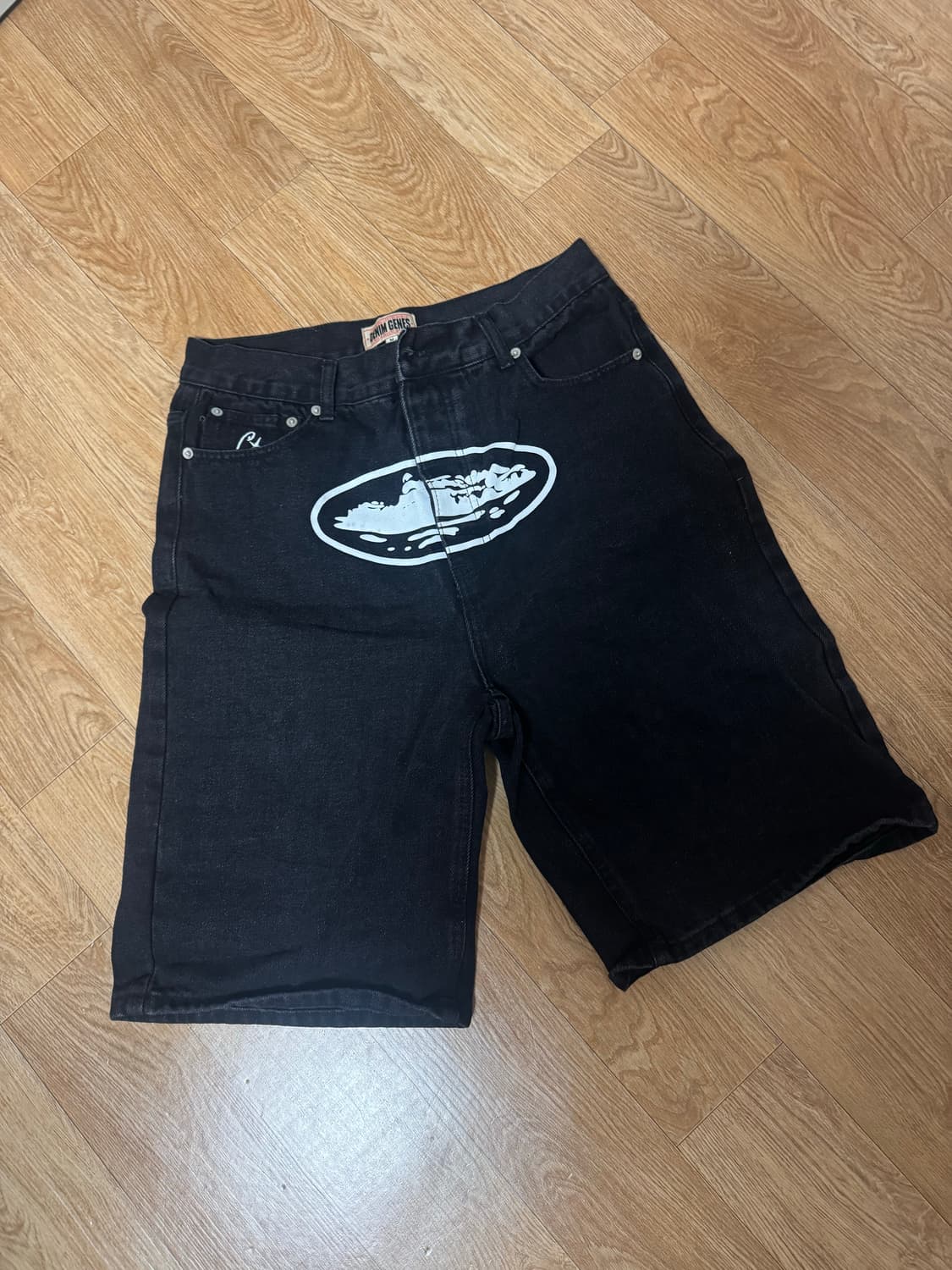 코르테이즈 검정 반바지 상품이미지1