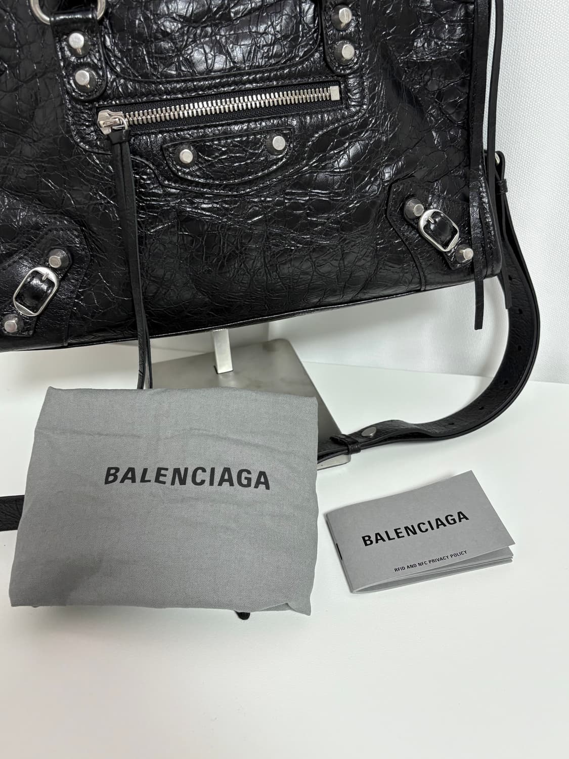 발렌시아가 르 시티 모터백 스몰 블랙 [신형] 상품이미지7