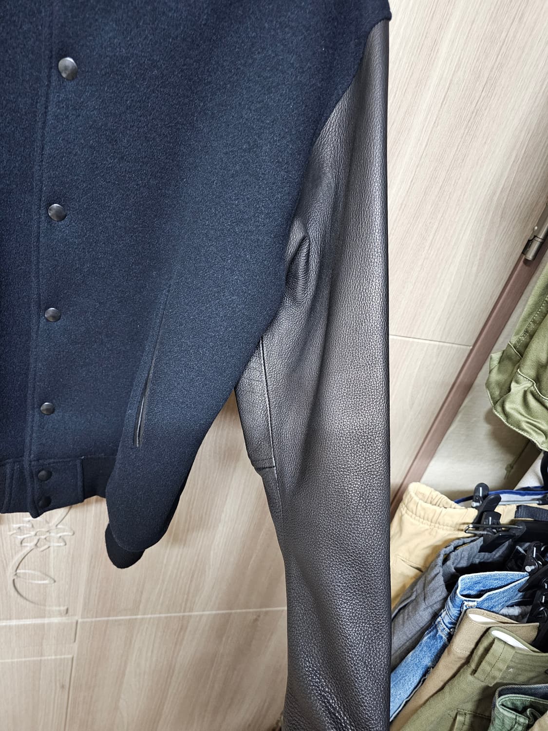 캡틴선샤인 23fw 어워드 자켓 44사이즈 블랙 바시티 상품이미지4