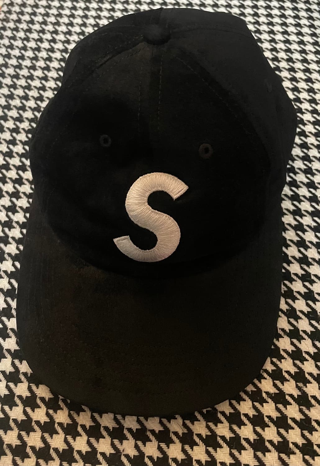 슈프림 벨벳 S logo cap 상품이미지1