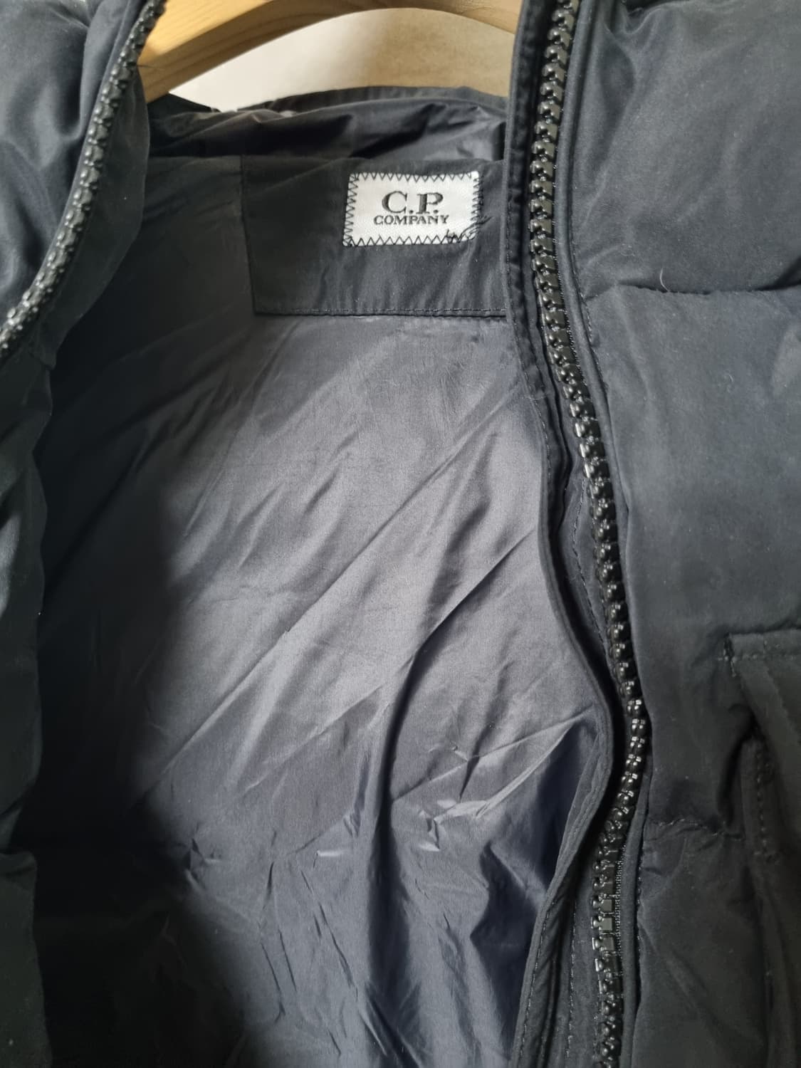 정품) CP컴퍼니  패딩 베스트  상품이미지6