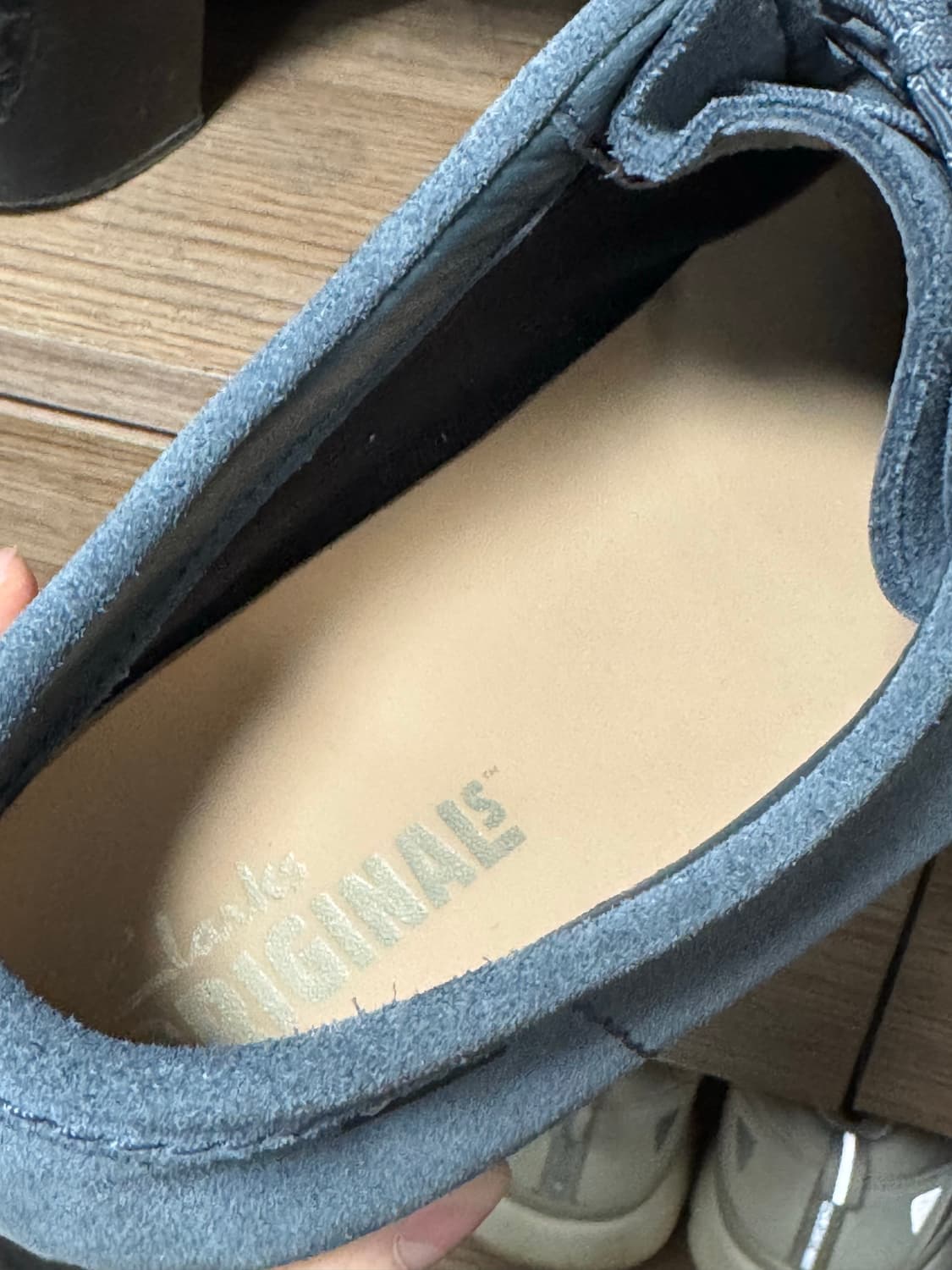 클락스 왈라비 스웨이드 고어텍스 올블루 상품이미지2