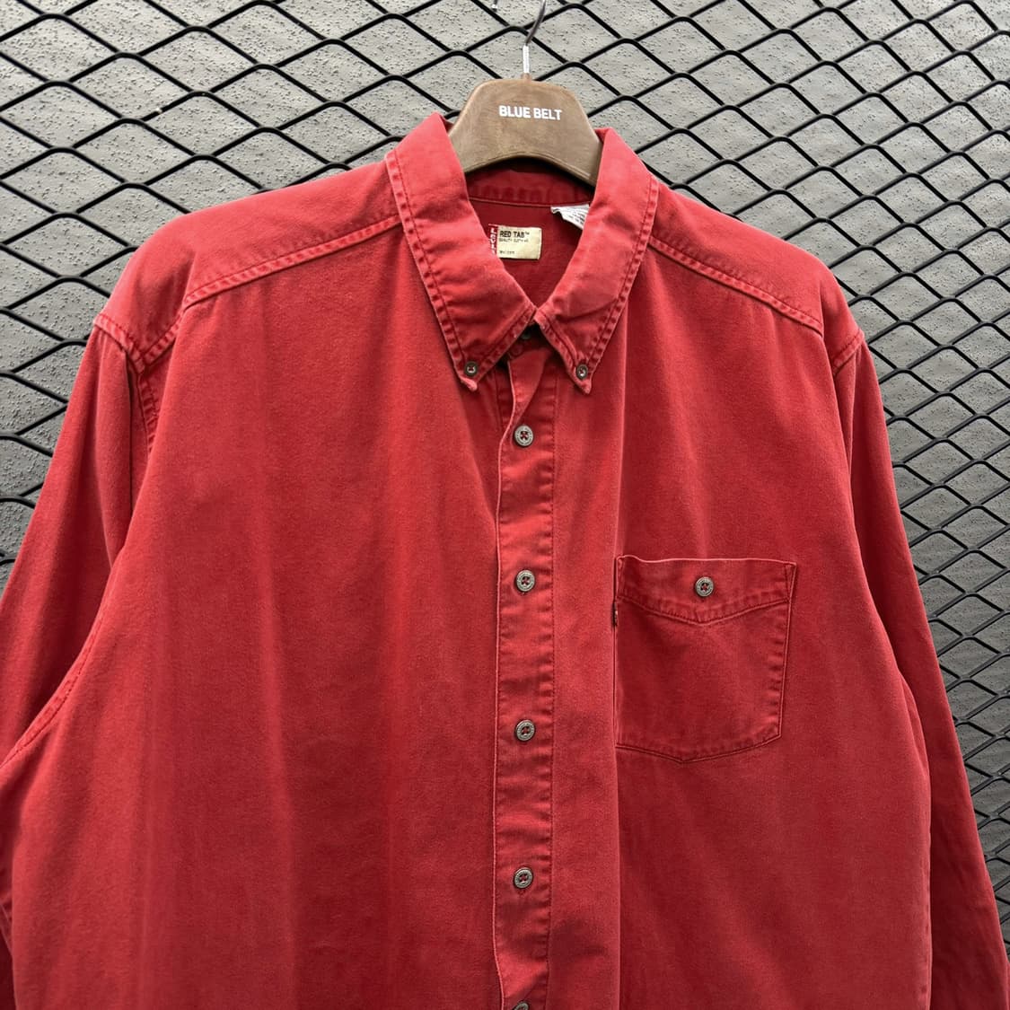 리바이스 레드탭 코튼셔츠 원포켓 양각버튼 디테일 레드 상품이미지4