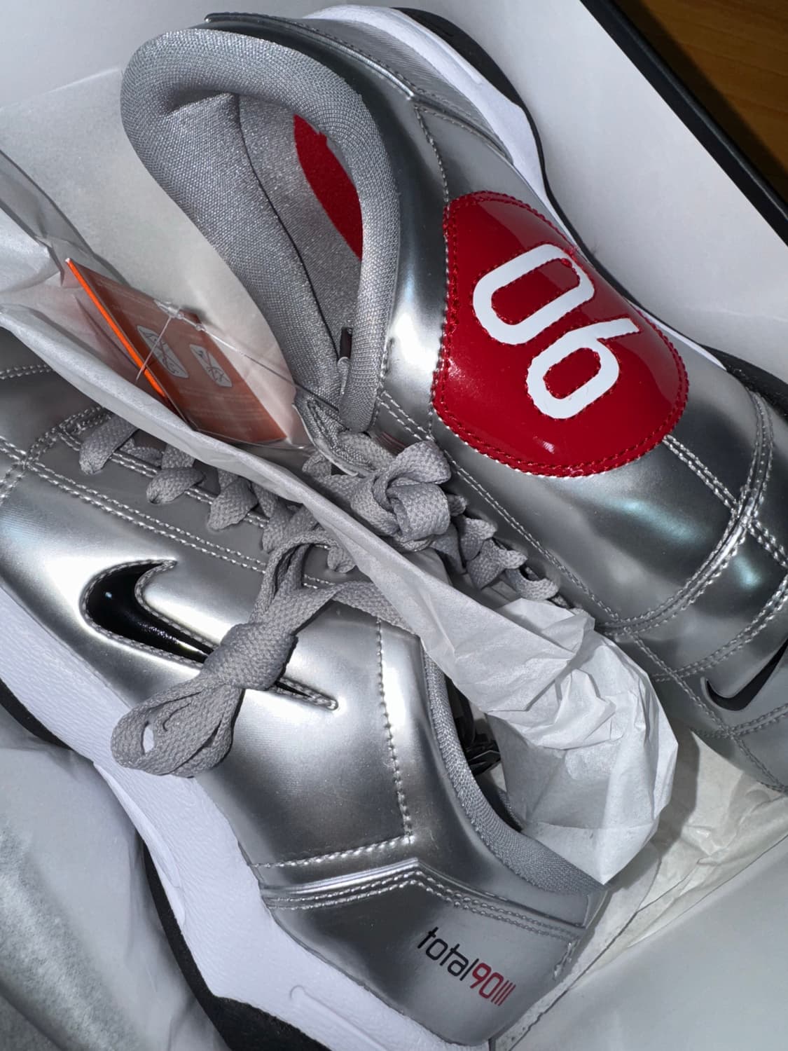 나이키 토탈 90 메탈릭 실버 255 상품이미지1