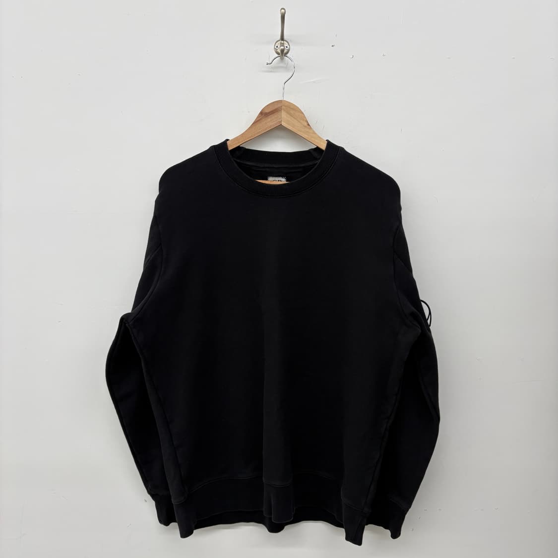 C.P.컴퍼니 블랙 맨투맨 남성 XXL 상품이미지1