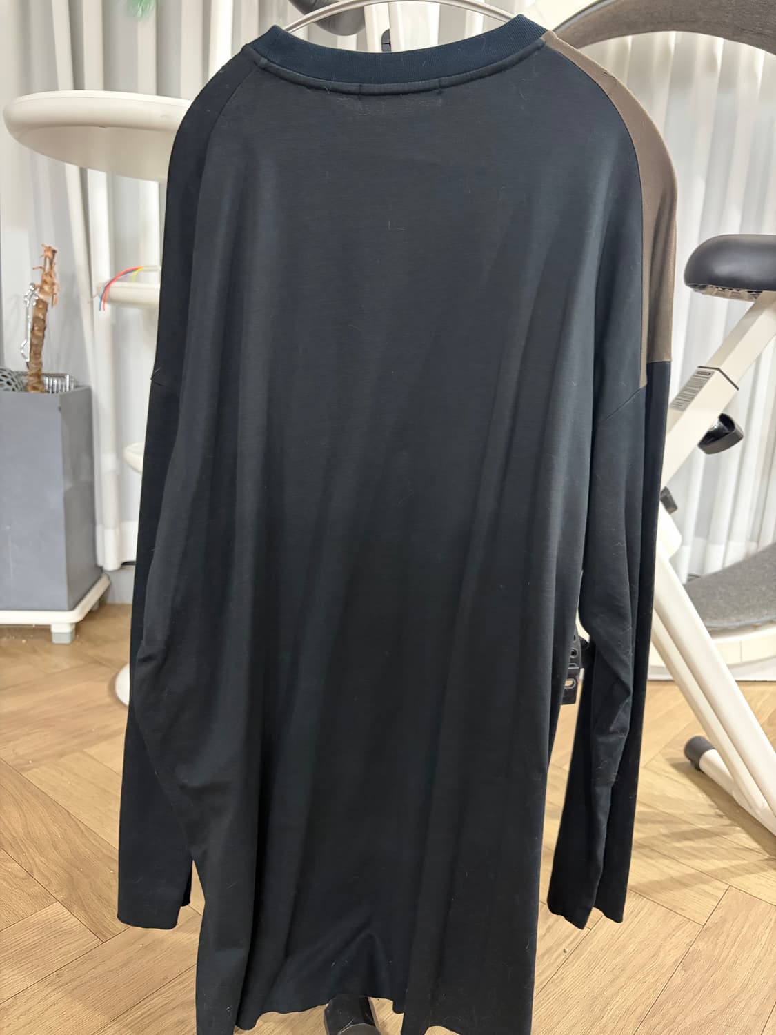 올모스트블랙 레이어드 롱슬리브 프린트 티셔츠 상품이미지2