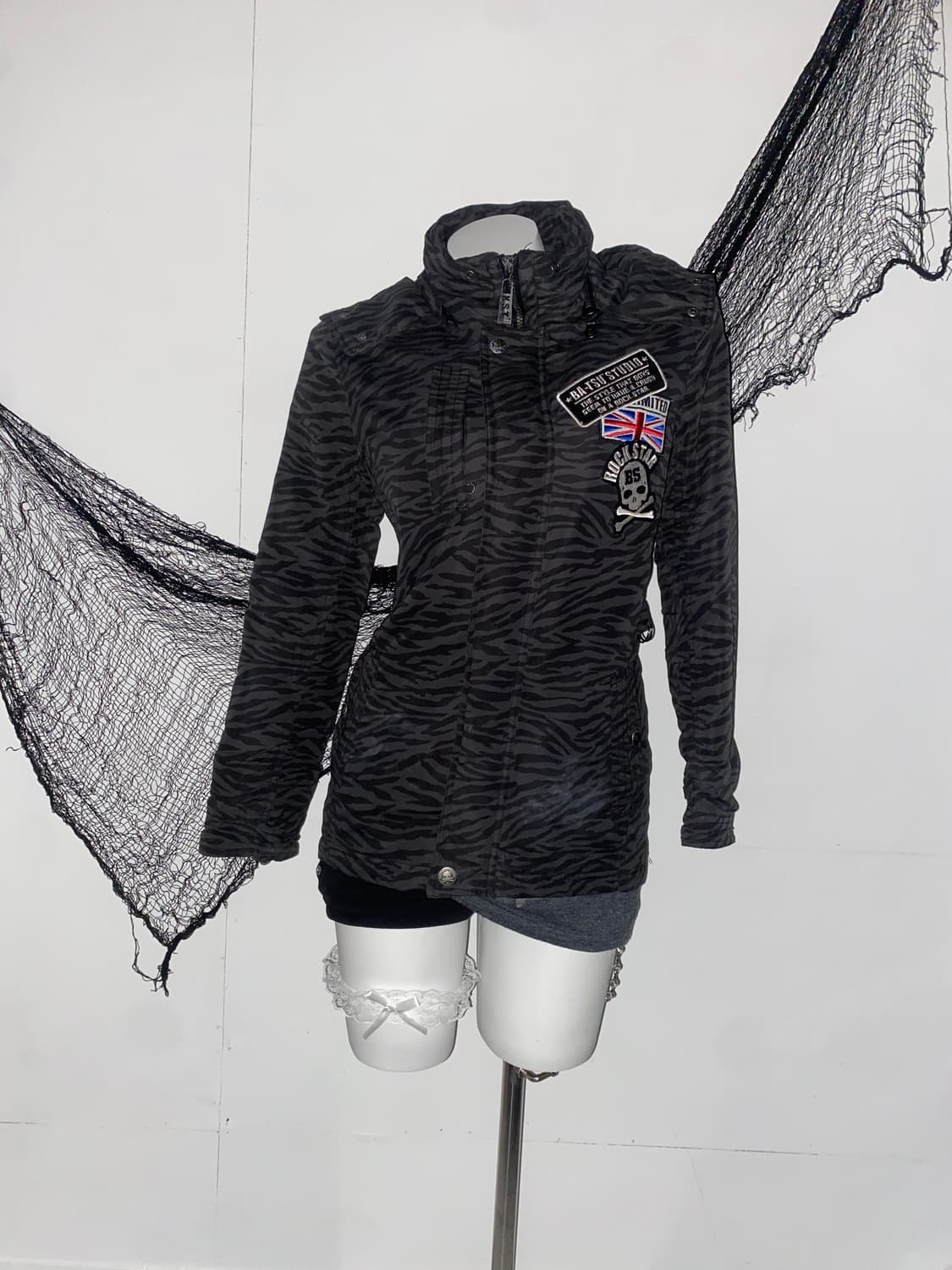 바츠 스튜디오 유니언잭 지브라 패딩 자켓 ໒꒱ 상품이미지3