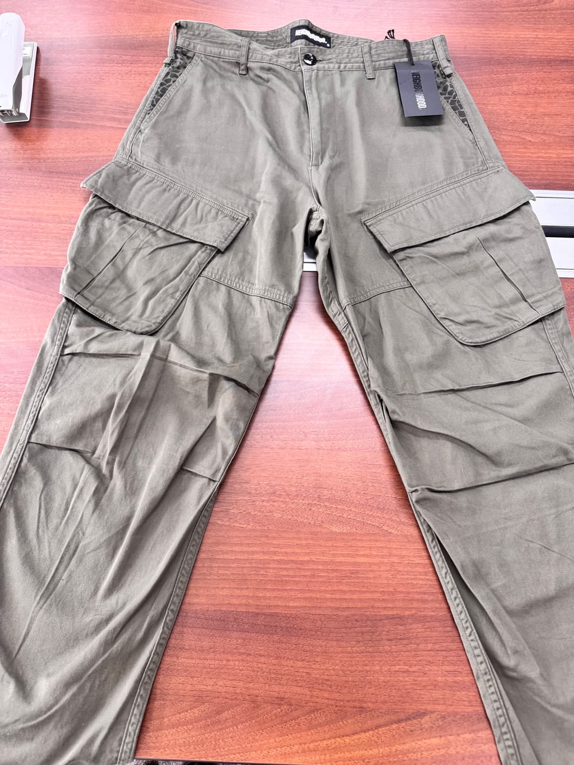 [M] 네이버후드 MIL-CARGO C-PANT 올리브 컬러 팝니다. 상품이미지1