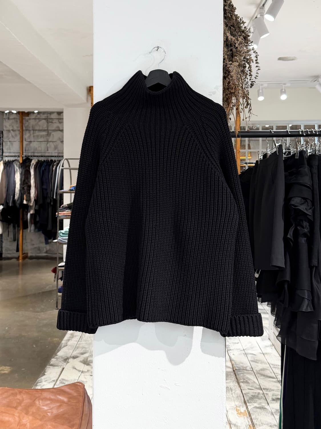 구찌 블랙 하이넥 니트 롱슬리브 탑 상품이미지1
