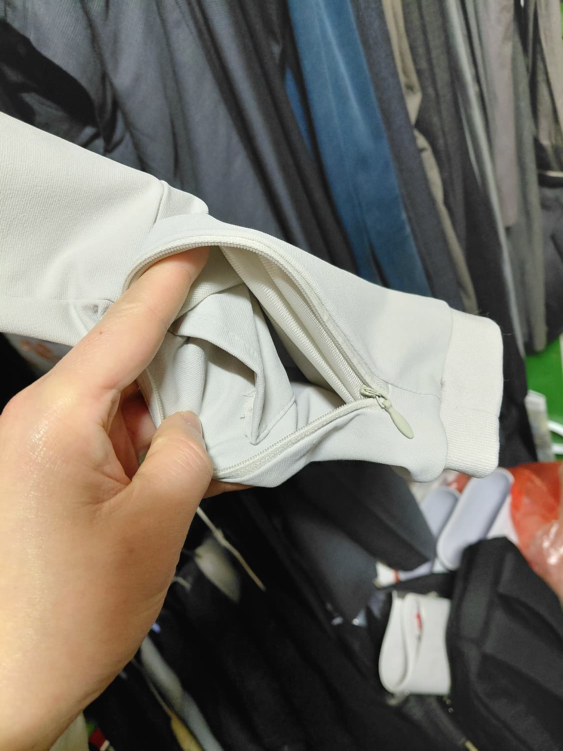 [247시리즈]오버핏 나일론 바람막이 맨투맨 S(95)사이즈 상품이미지7