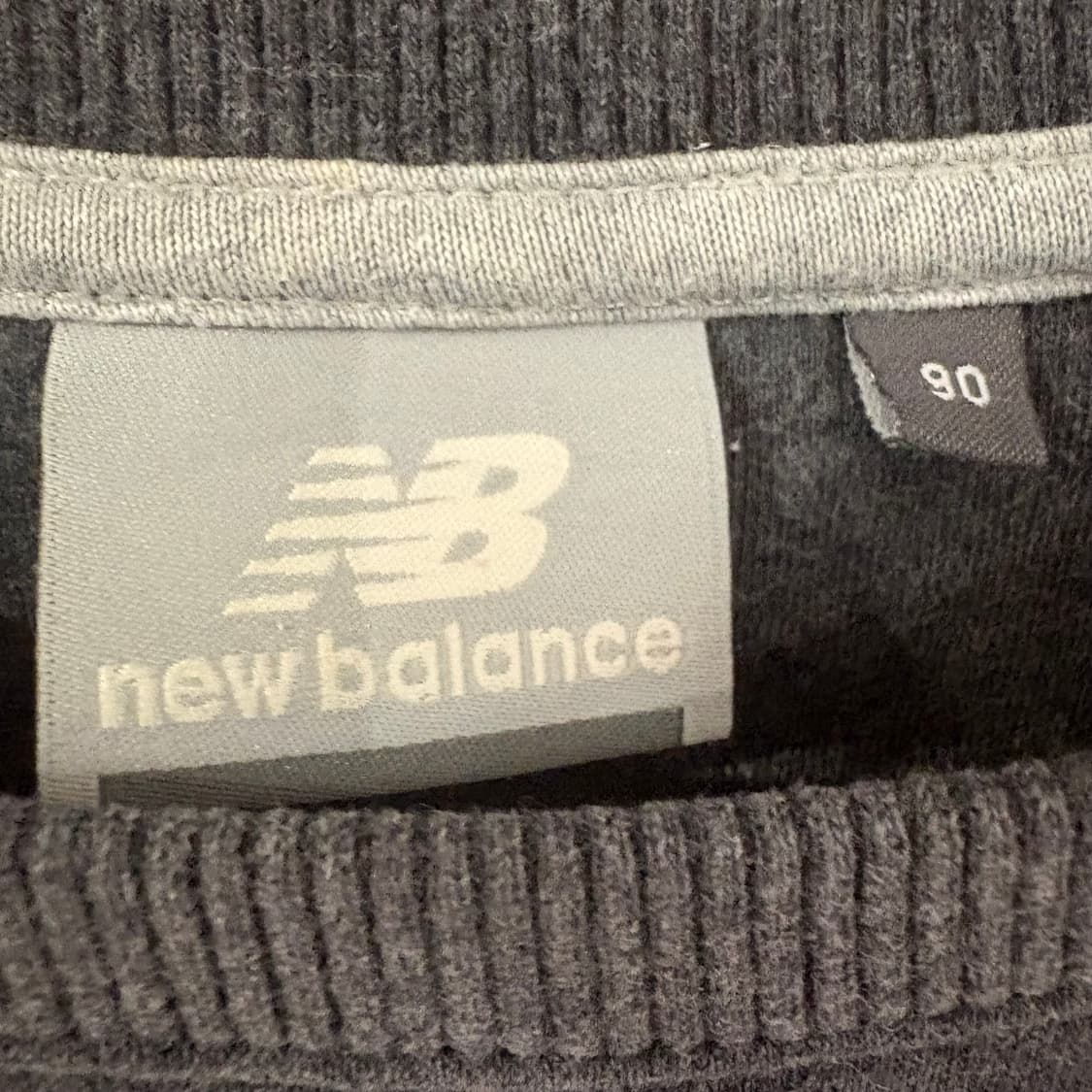 뉴발란스 맨투맨 티셔츠 차콜 90 상품이미지4