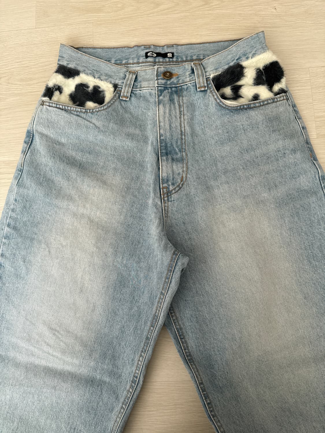 이알티알 Cow Star Denim Pants 라이트 블루 상품이미지5