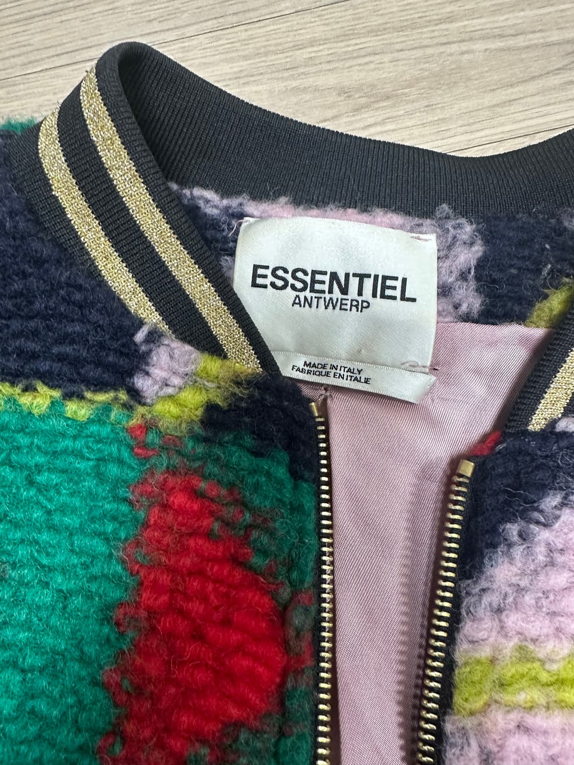 에센셜 앤트워프 봄버자켓 뽀글이  상품이미지2