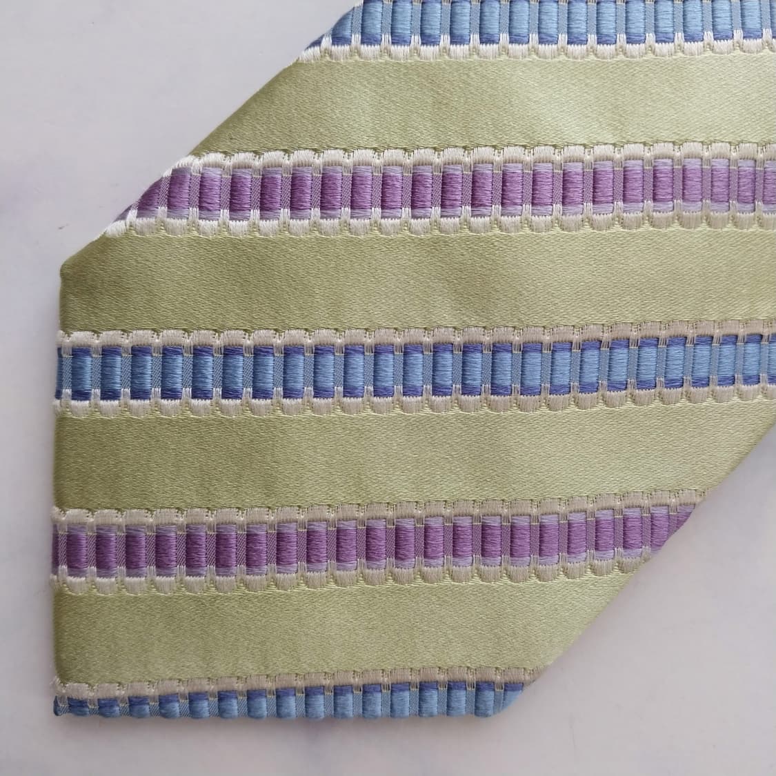 에르메네질도 제냐 라임 스트라이프 넥타이 9.1cm A+등급 K2546
 상품이미지6