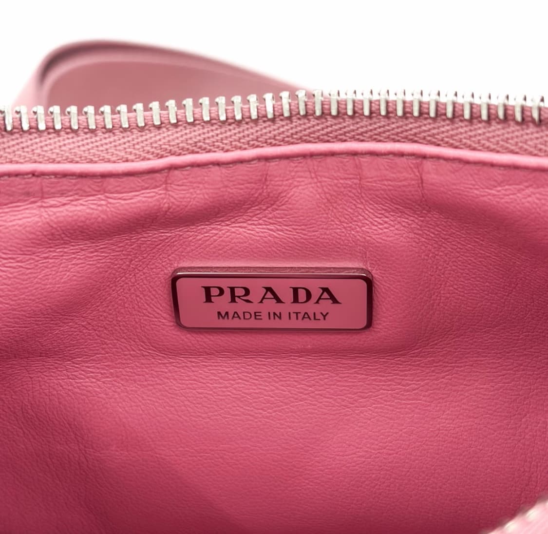 프라다 여성 패딩 나파 레더 리에디션 2005 숄더 호보백 크로스백 핑크 상품이미지9