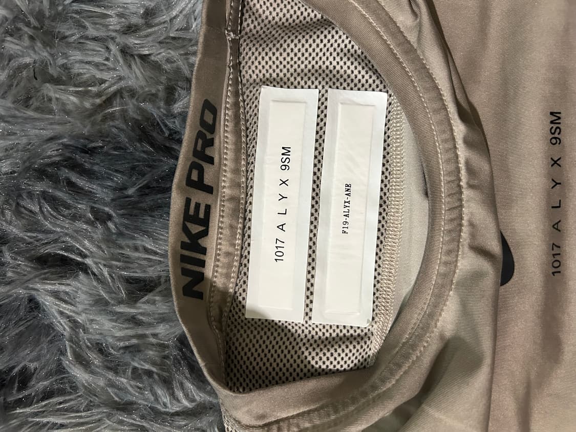 나이키 알릭스 프로 롱슬리브 nike alyx 상품이미지3