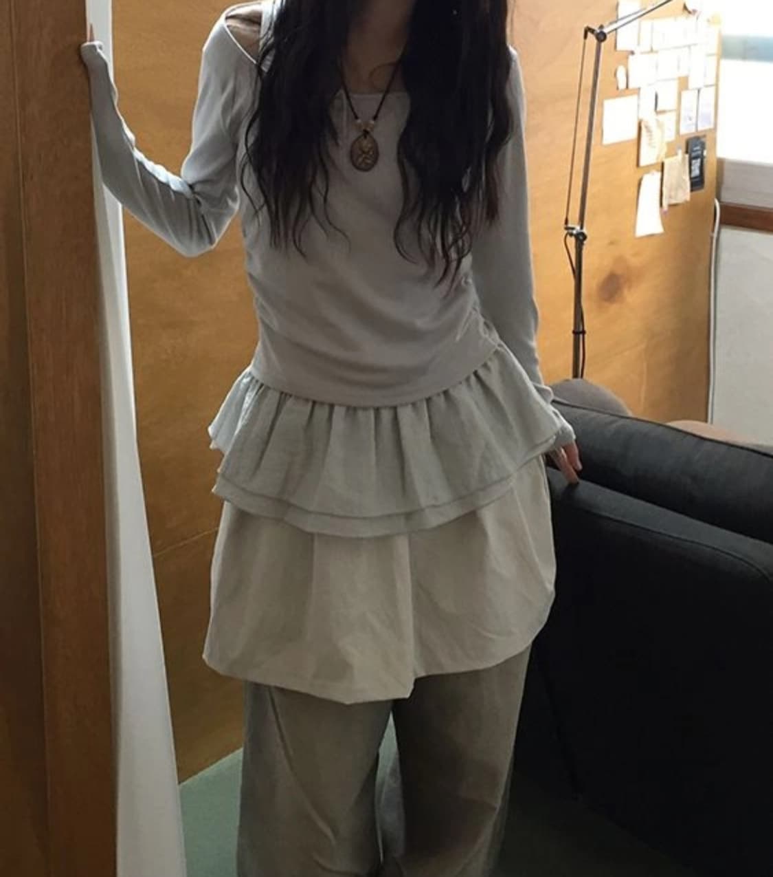 [무료배송]더라크림앤드유러브 F 여성 프릴 레이어드 셔링 긴팔 티셔츠 상품이미지2