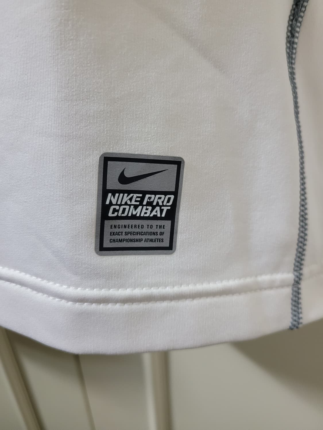 나이키 프로 컴뱃 하이퍼웜 드라이핏 맥스 집업 S 사이즈 상품이미지5