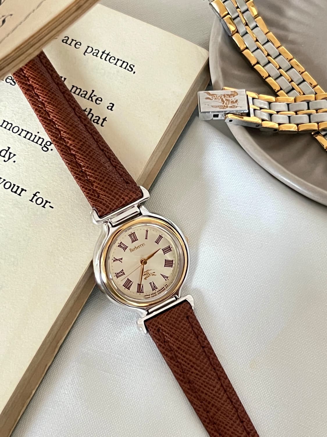 버버리 콤비 라운드 여성 시계 / 케어 상품이미지6