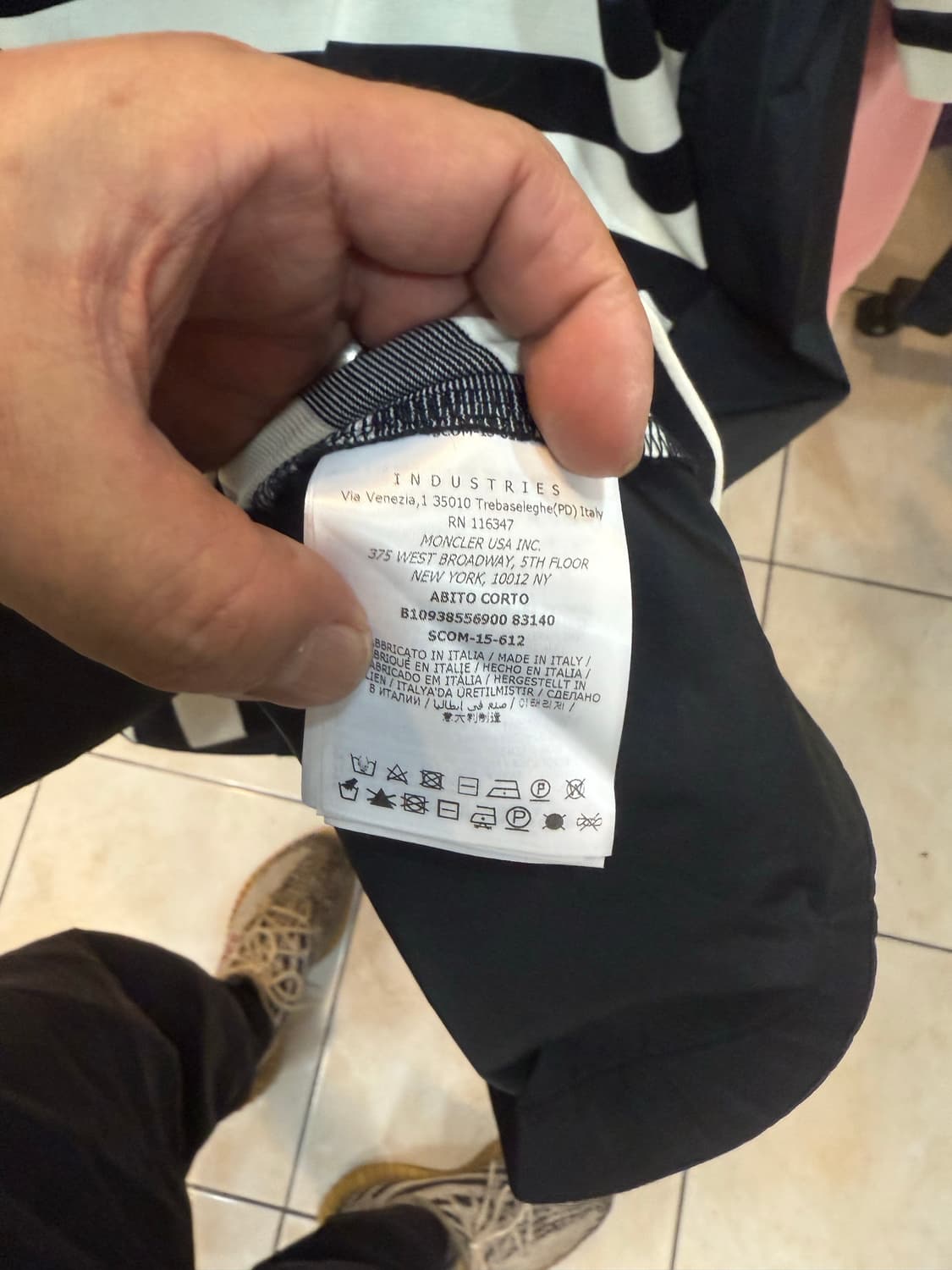 66 정품 몽클레어 원피스 팝니다 상품이미지5