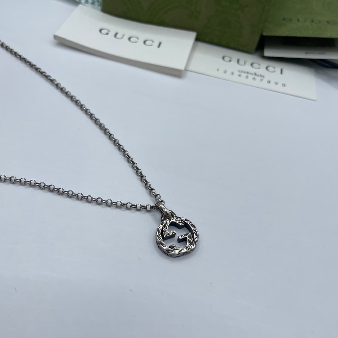 구찌 인터로킹 G 팬던트 목걸이 상품이미지2