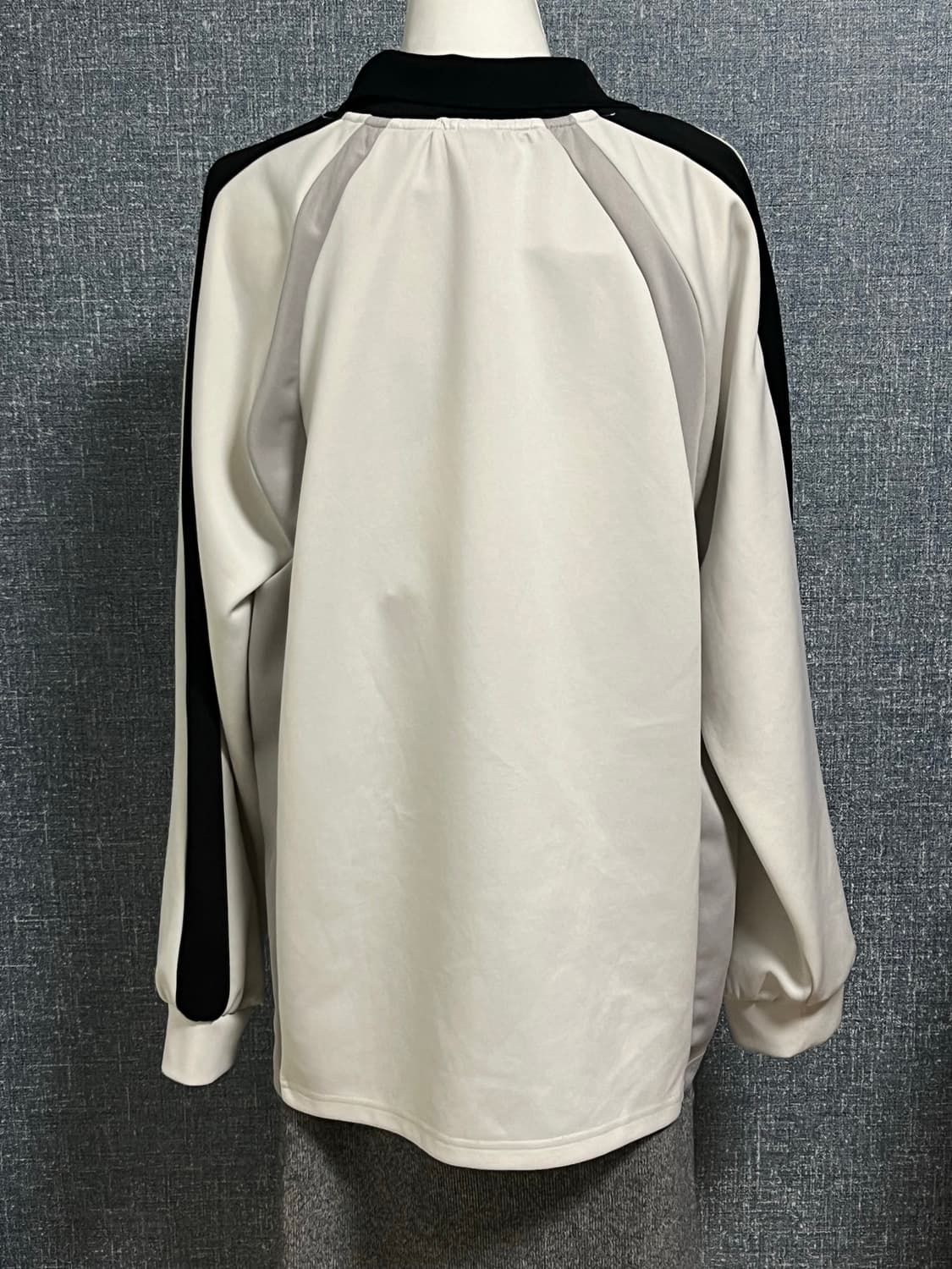 오드스튜디오 스트라이크 스포티 풋볼 white 상품이미지2