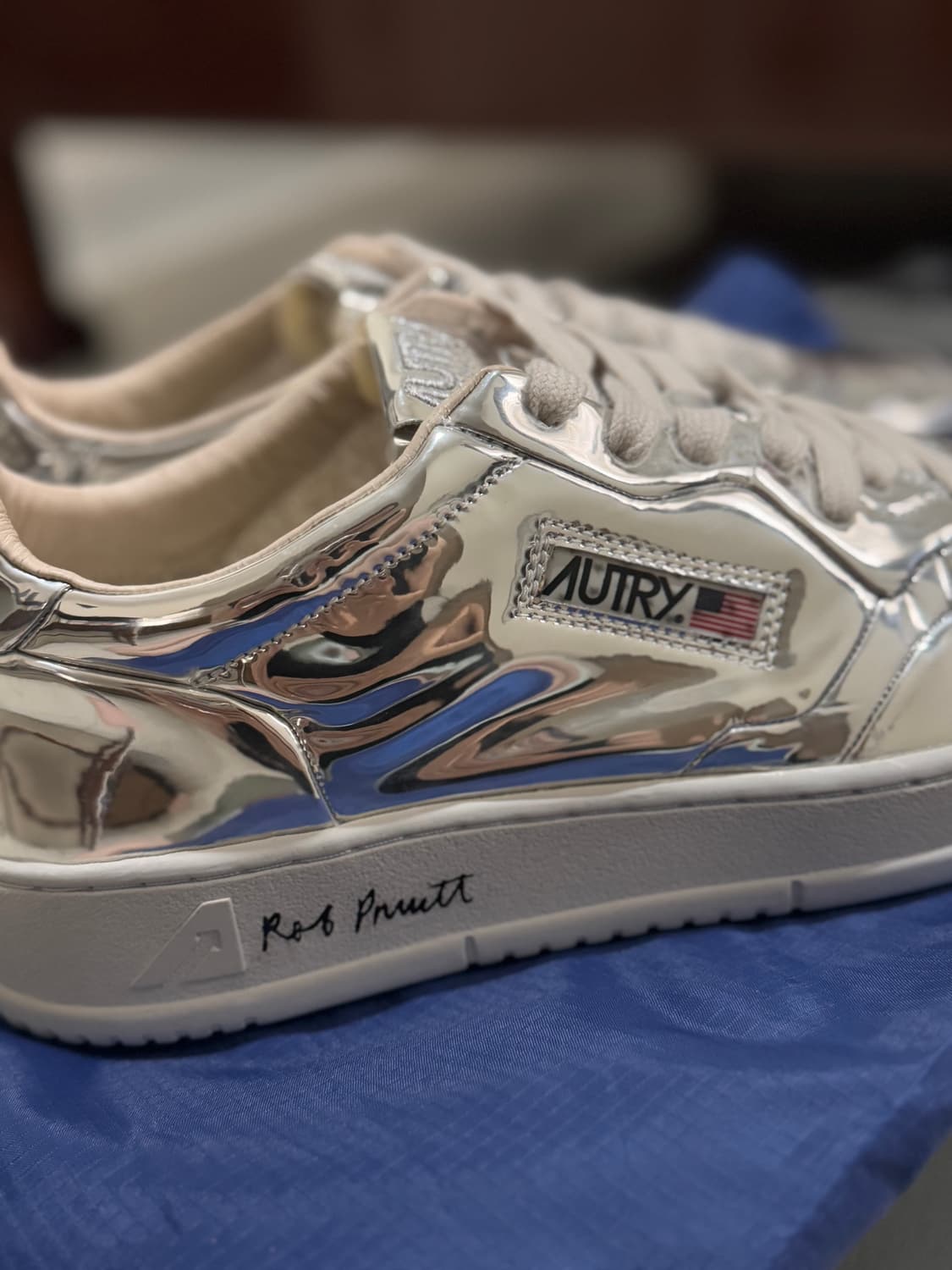 Autry X Rob Pruitt SZ 42(265mm-270mm) 상품이미지3