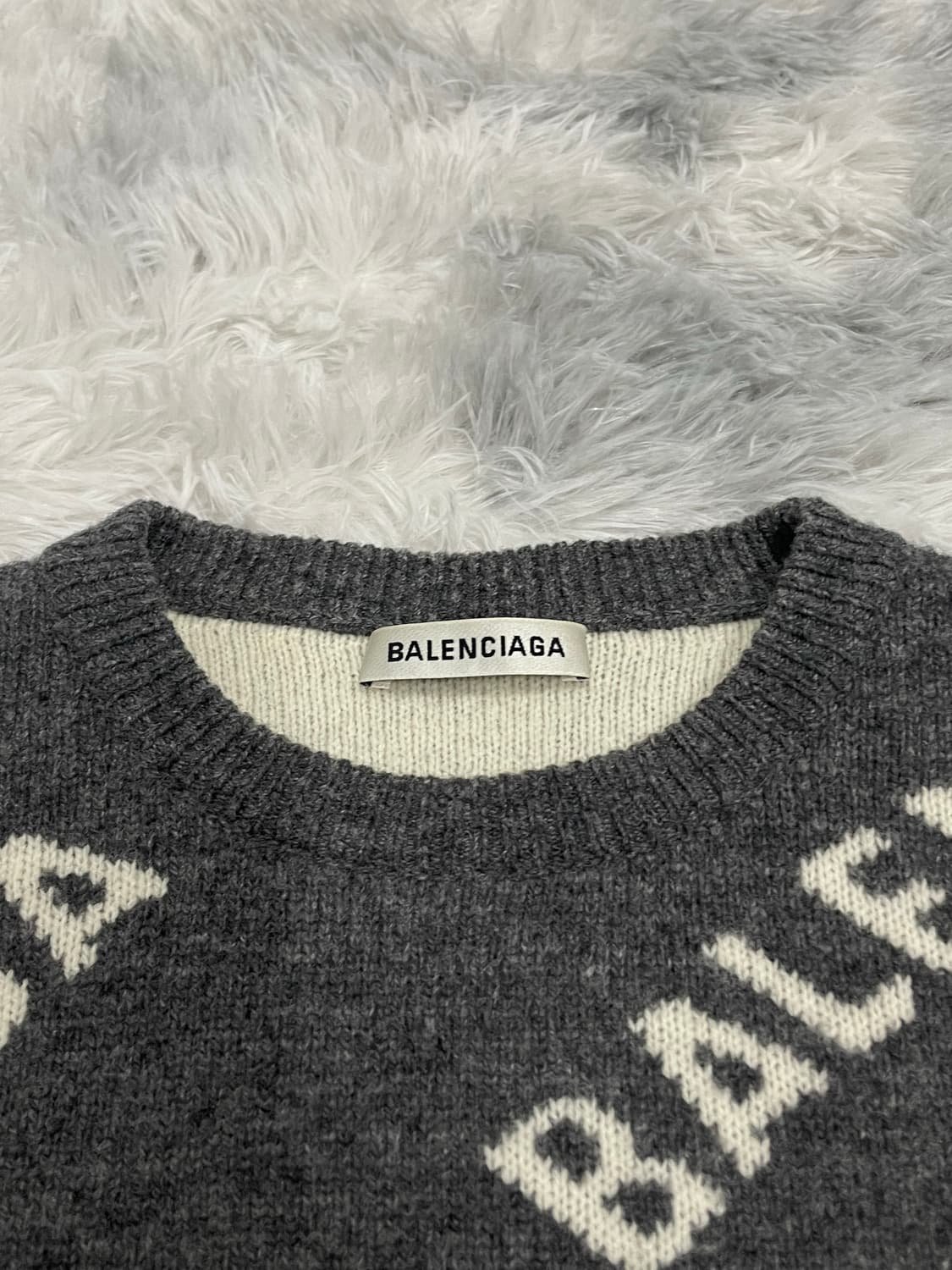 [백화점판] 발렌시아가 멀티로고 울 오버 니트 차콜 [105] 상품이미지3