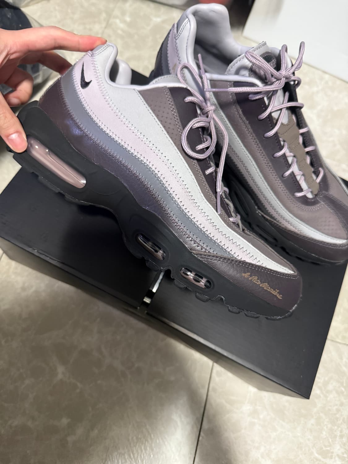 275사이즈 나이키 에어맥스95 아 마 마니에르 상품이미지1