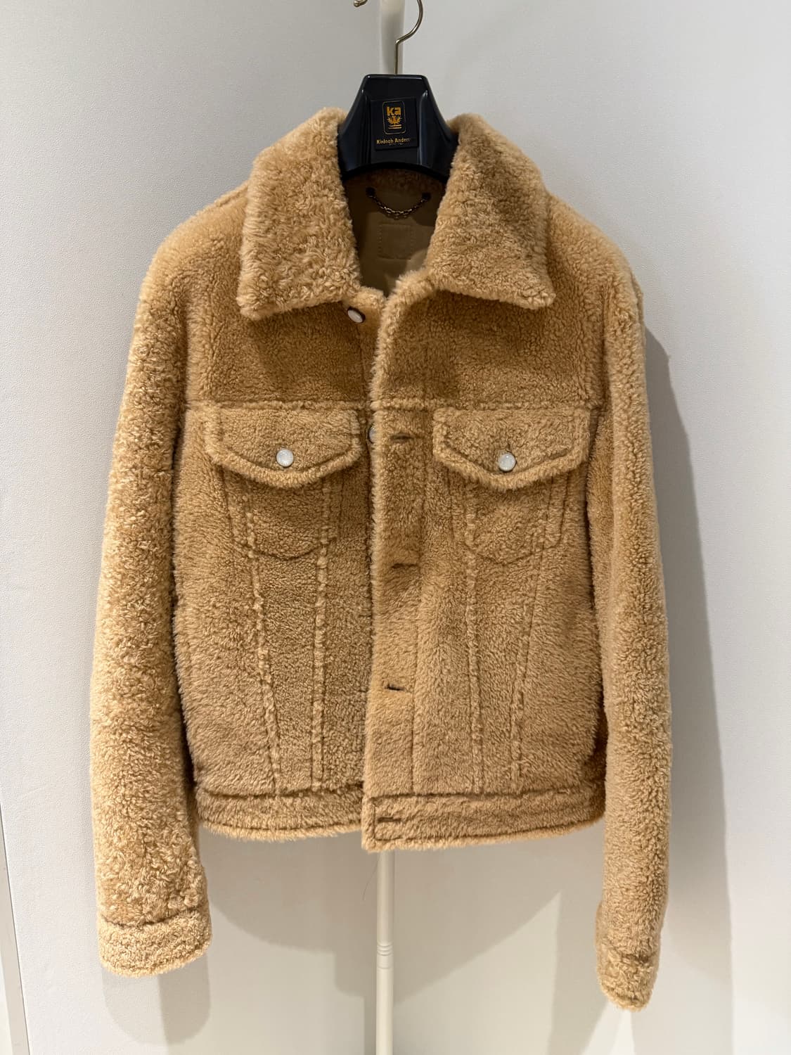 [50IT] 루이비통 시어링 트러커 BTS 착용 상품이미지1